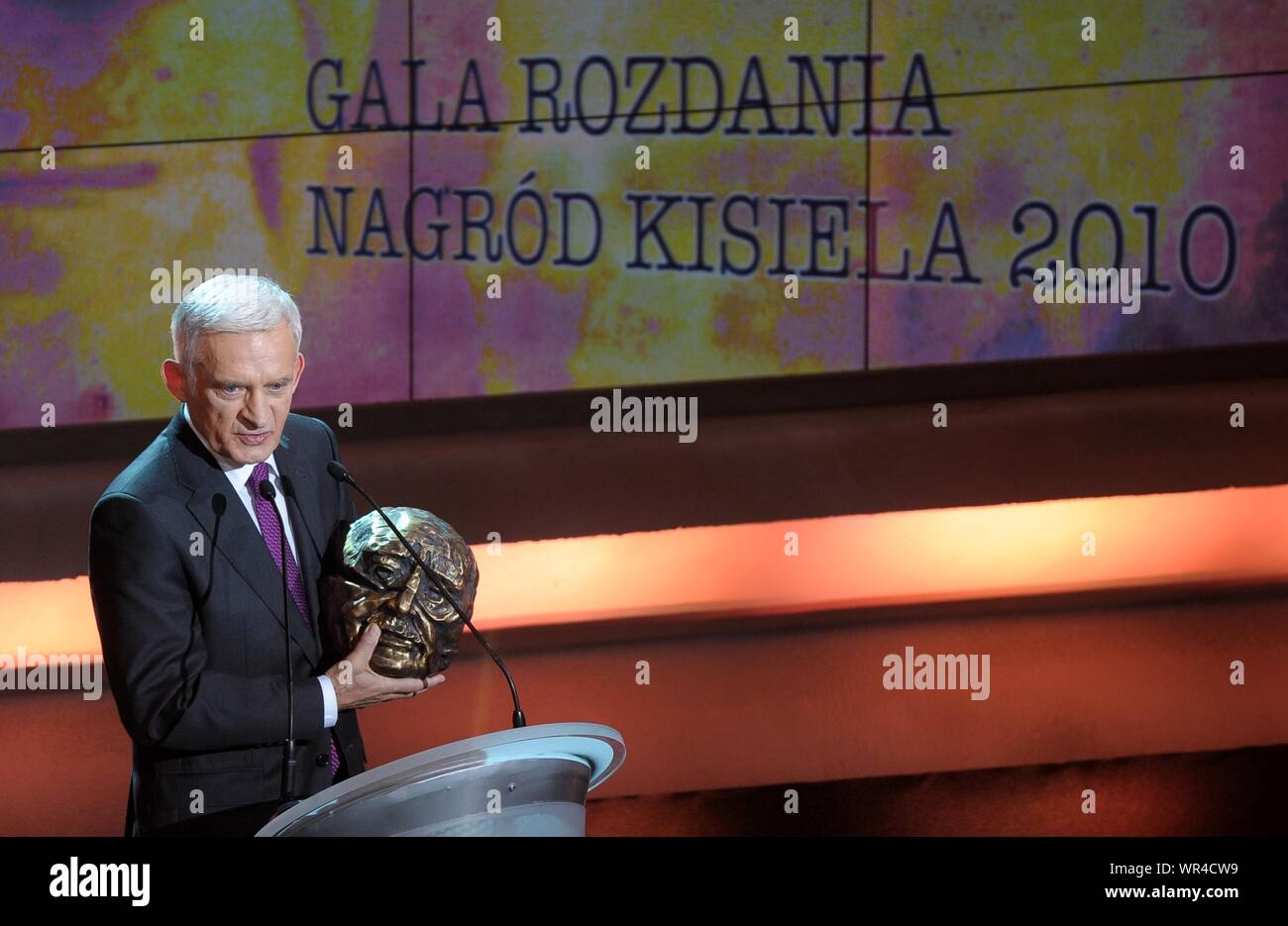 5.12.2010 Warsaw, Poland. Kisiel`s Awards. Pictured: Jerzy Buzek Stock Photo